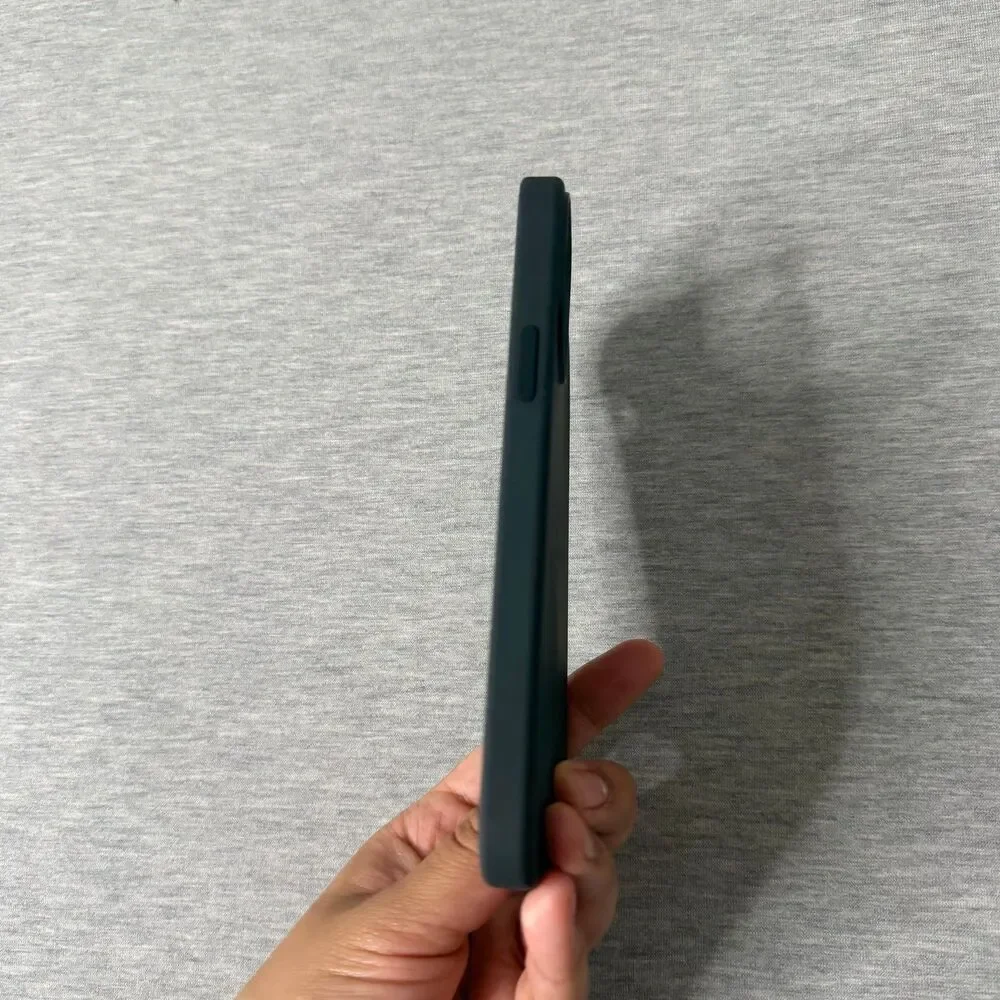 Apple Silicone Case with MagSafe for iPhone 12 Pro Max